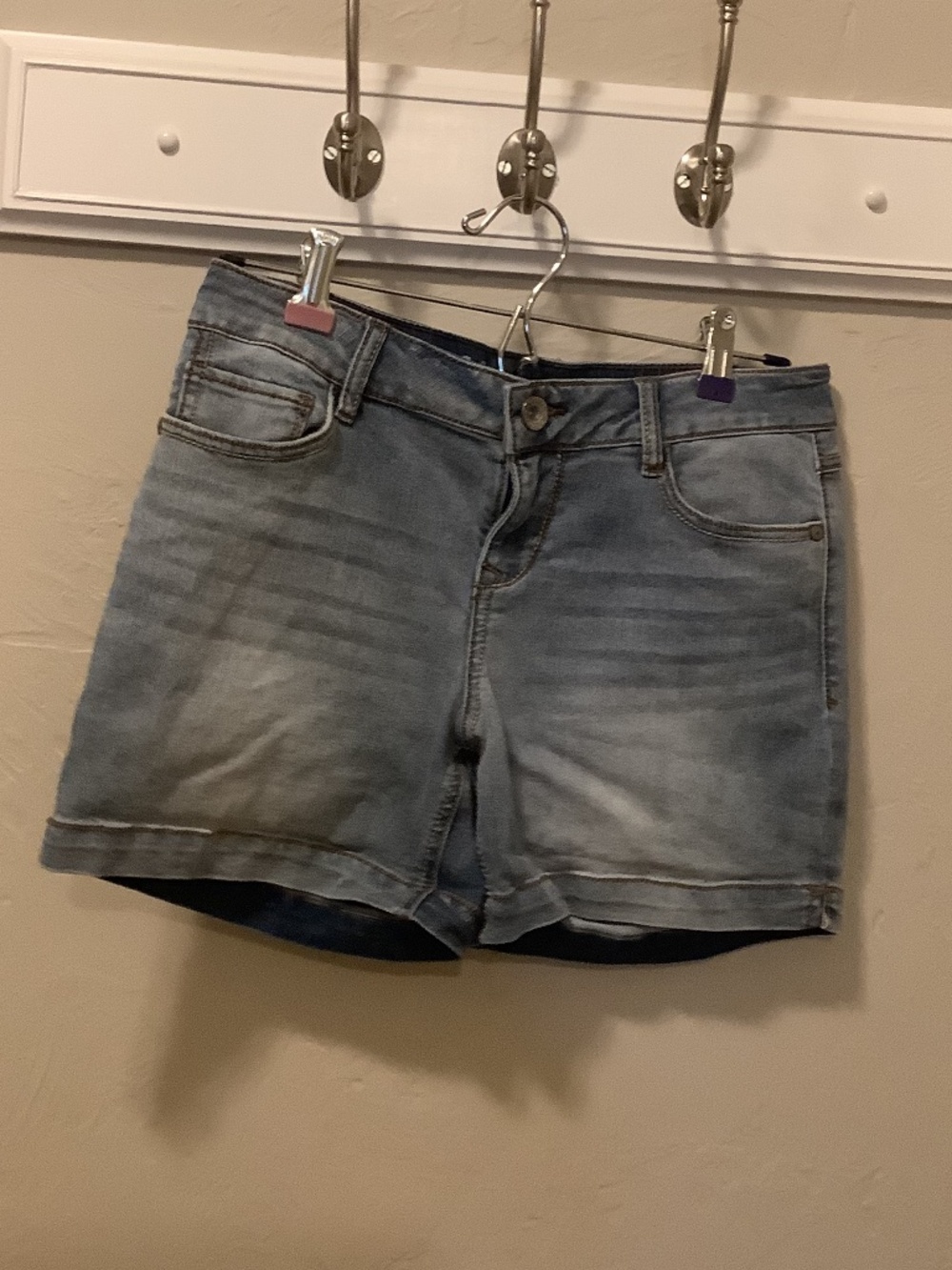 Natural reflections women’s jean shorts, size 4